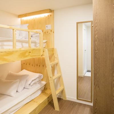 창문 없는 이층 침대 트윈룸 스텝인 명동 1 쿠폰