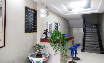 Guhong Business Hotel