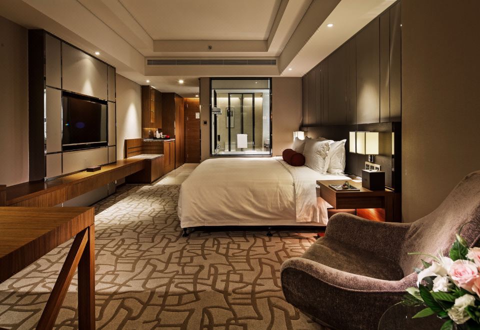 Swiss Grand NanchangExecutive Riverview King