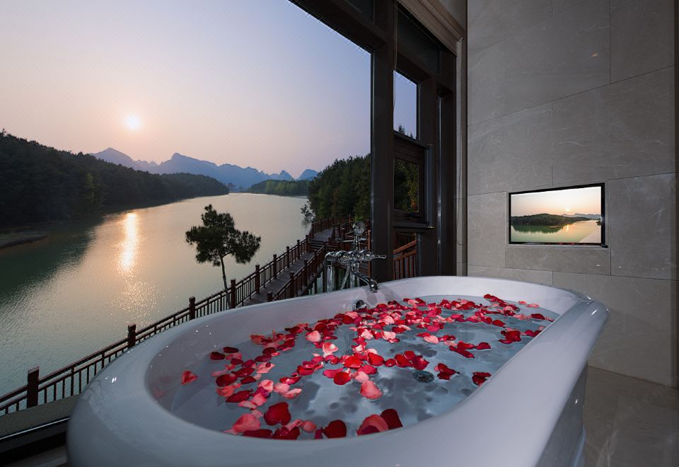 Villa - Lake-View