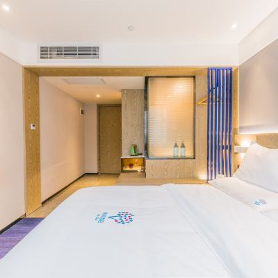 麗玥大床房-飯店提供自助洗衣房 麗芙飯店（廣州萬科裡江泰路地鐵站店）優惠