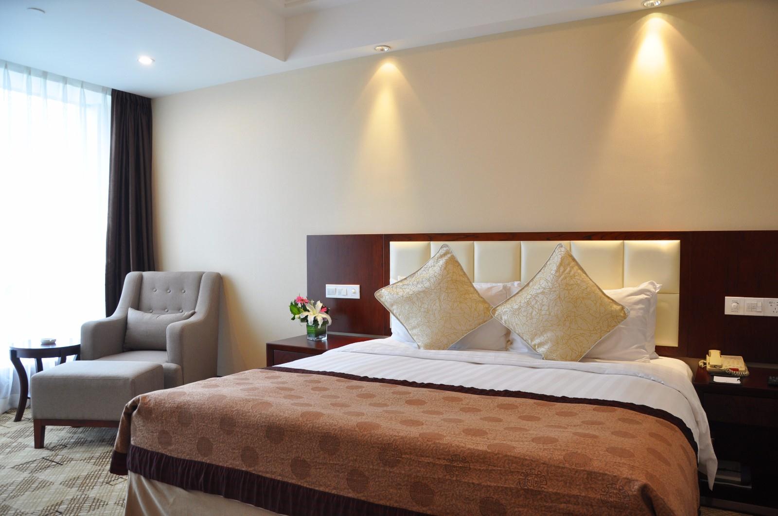 Oriental Deluxe HotelDeluxe King Room