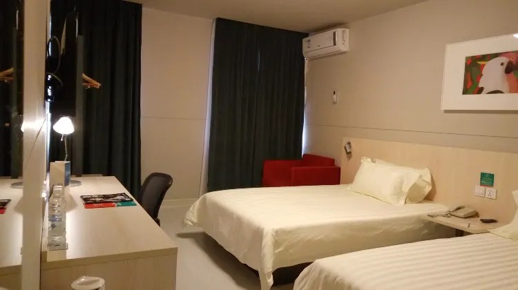 Jinjiang Inn（上海国際観光リゾート康新ハイウェイ）部屋