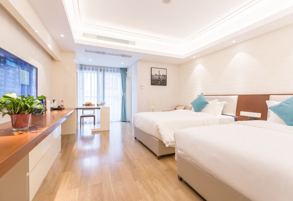 豪华双床房（乳胶床垫+阳台+晾衣杆+小冰箱）