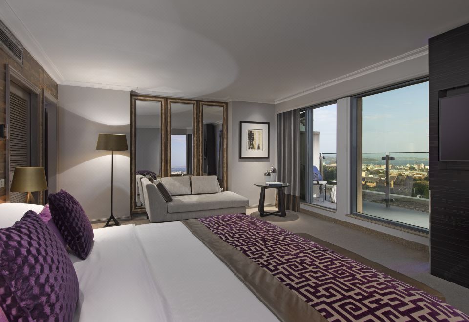 Sheraton Grand Sydney Hyde ParkAmbassador Suite With Club Access