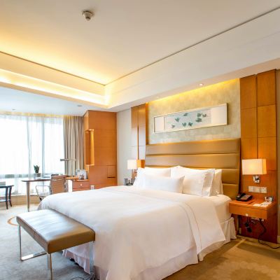 尊享更高樓層湖景大床房·享玄武湖紫金山美景 南京金茂威斯汀大飯店優惠