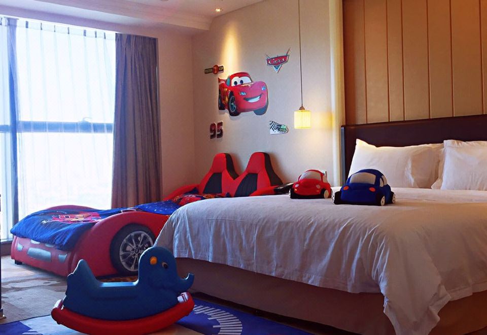 汽车总动员奇趣亲子房