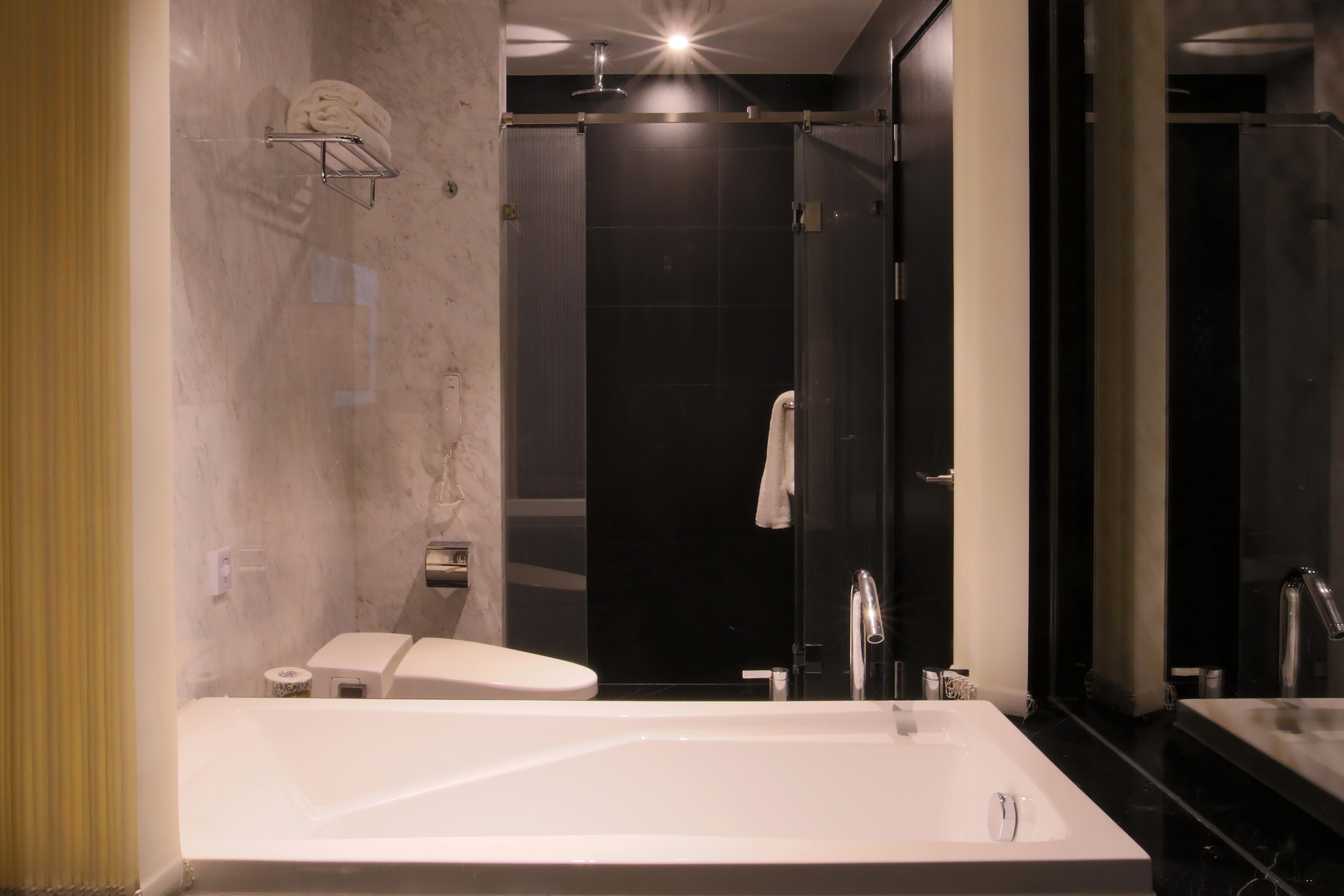 盗梦太空（电视投屏+小冰箱）