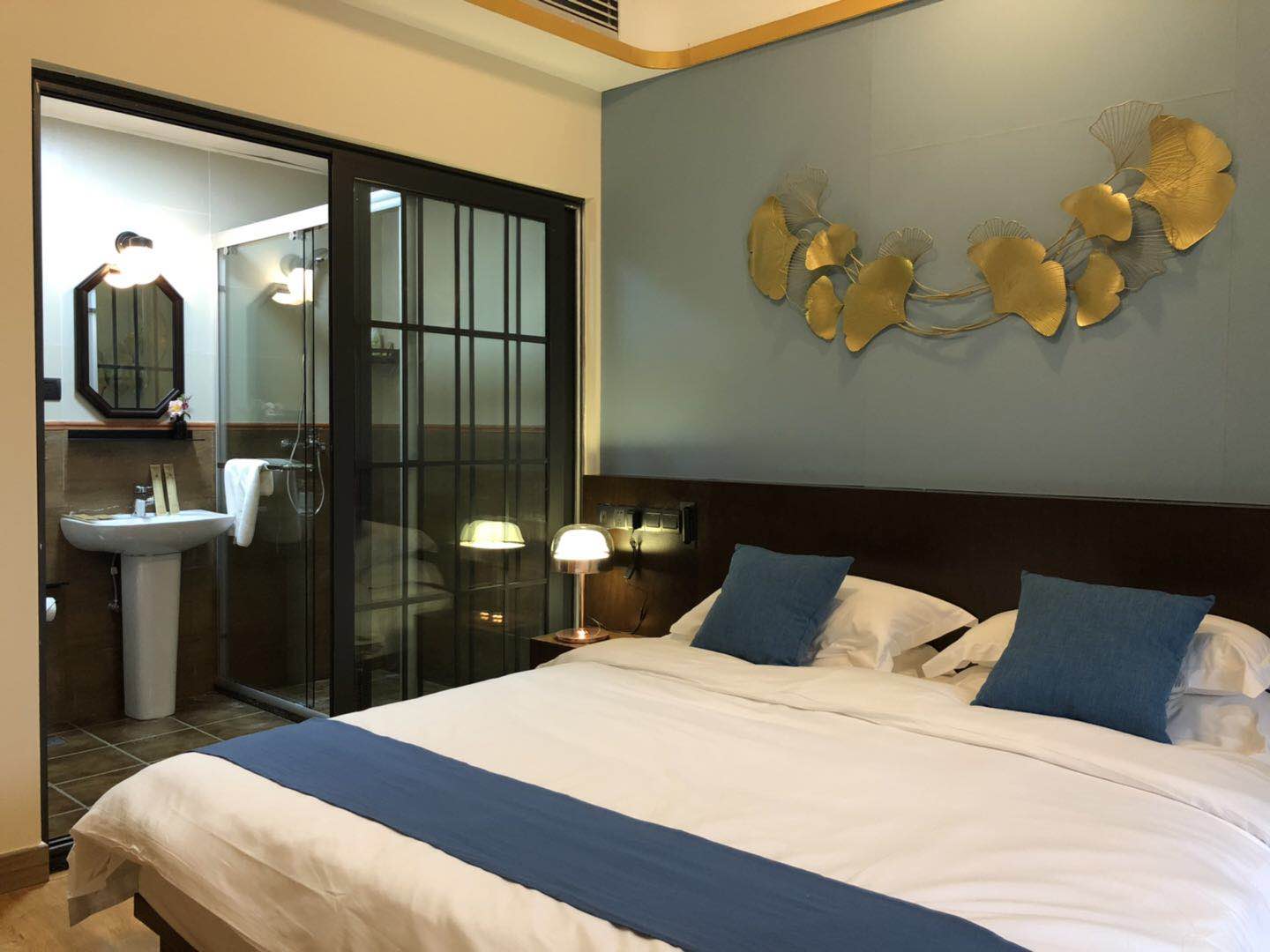 Ascension Jing Shan独立庭院大床房