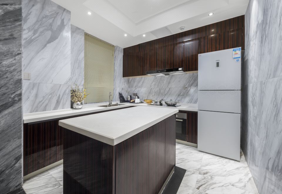 蝶型四房两厅别墅