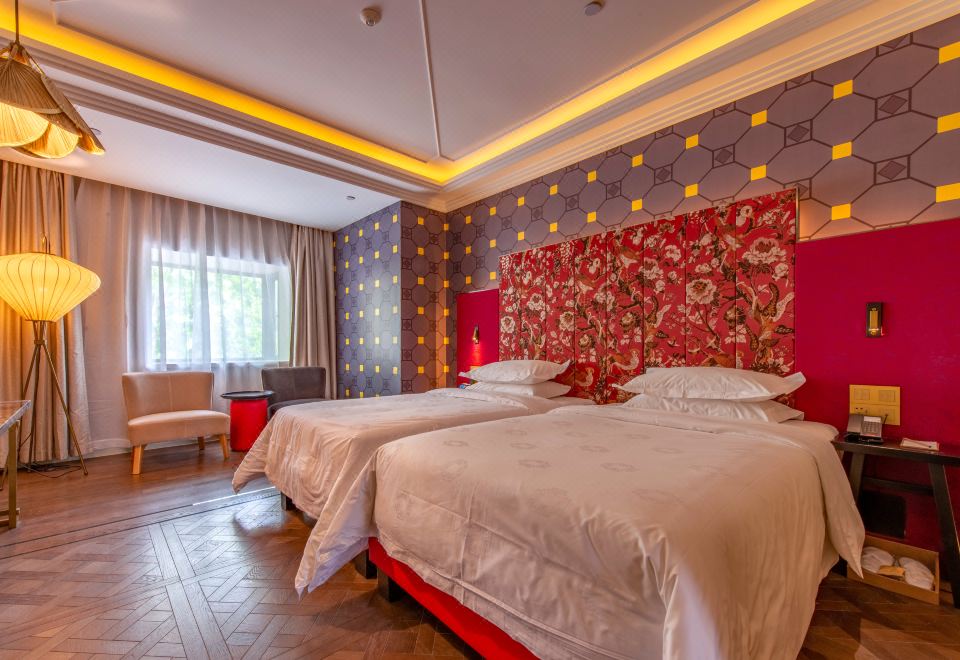 都会双床城景房（手机投屏）