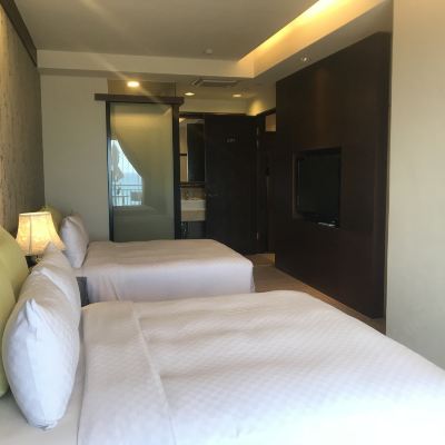面海四人房 屏東金沙灣海景旅店優惠