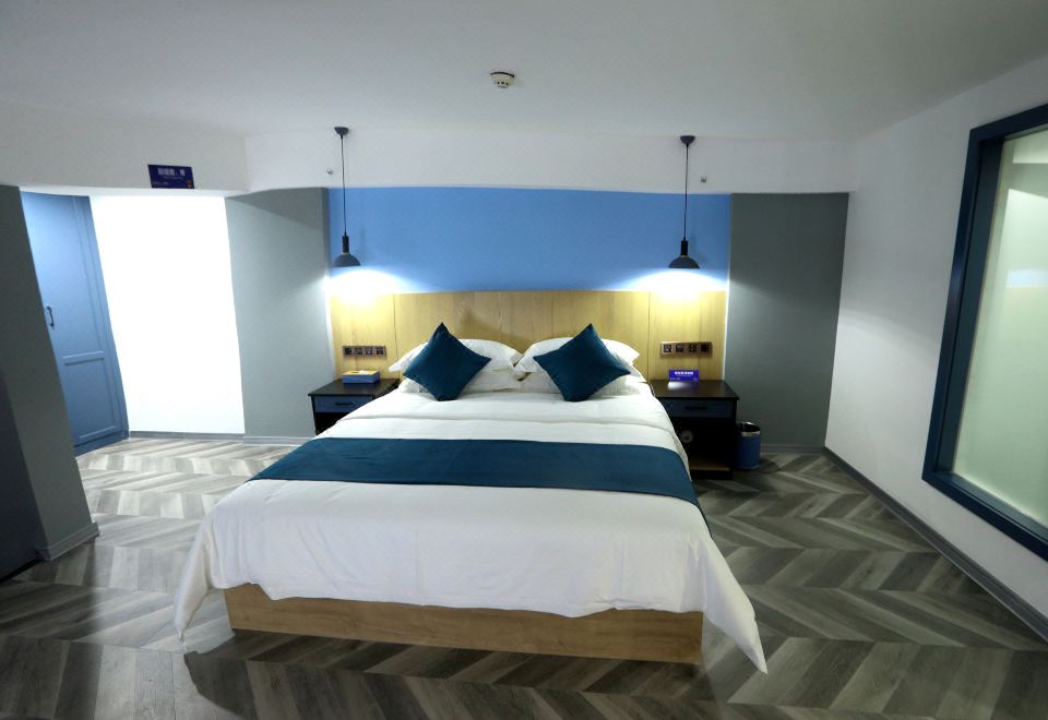 自由夢·Loft藍調滑梯大套房【洗衣機+小廚房+冰箱】