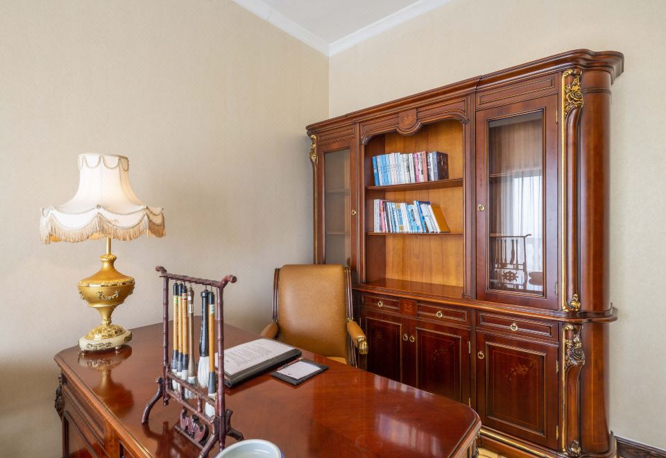 Asia Gulf HotelChinese-Style Presidential Villa