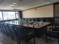 Ruifeng Business Hotel