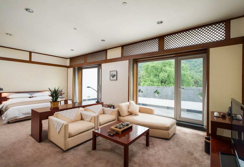 山景景觀大床套房