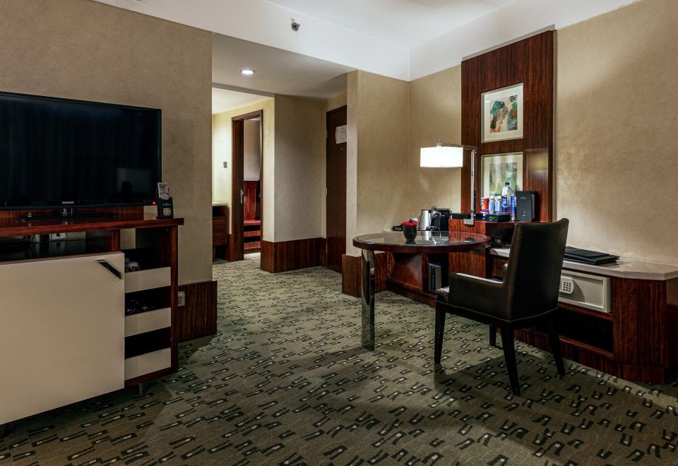 Kuntai Royal Hotel BeijingExecutive Deluxe Room