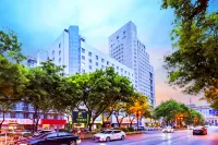 Heye Youth Travel Homestay (Xi'an Huimin Street Bell Tower Subway Station) Отели в г. 