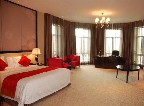 Grand King Room