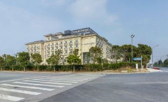 Crystal Orange Hotel (Shanghai International Tourist Resort Kangqiao)