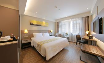 Home Inn Plus (Tianjin Railway Station Jinwan Square)