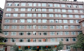 Donghua Hotel Bazhong