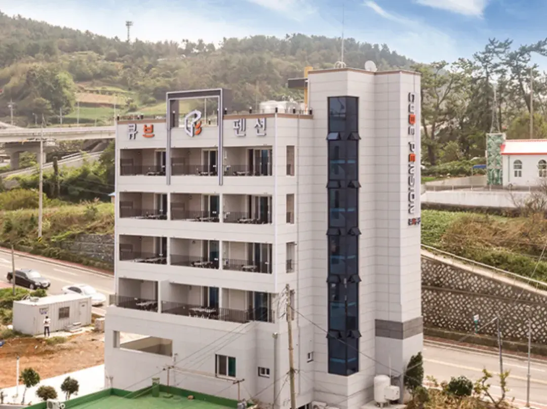 Yeosu Oceanview Cube Pension - Yeosu-si