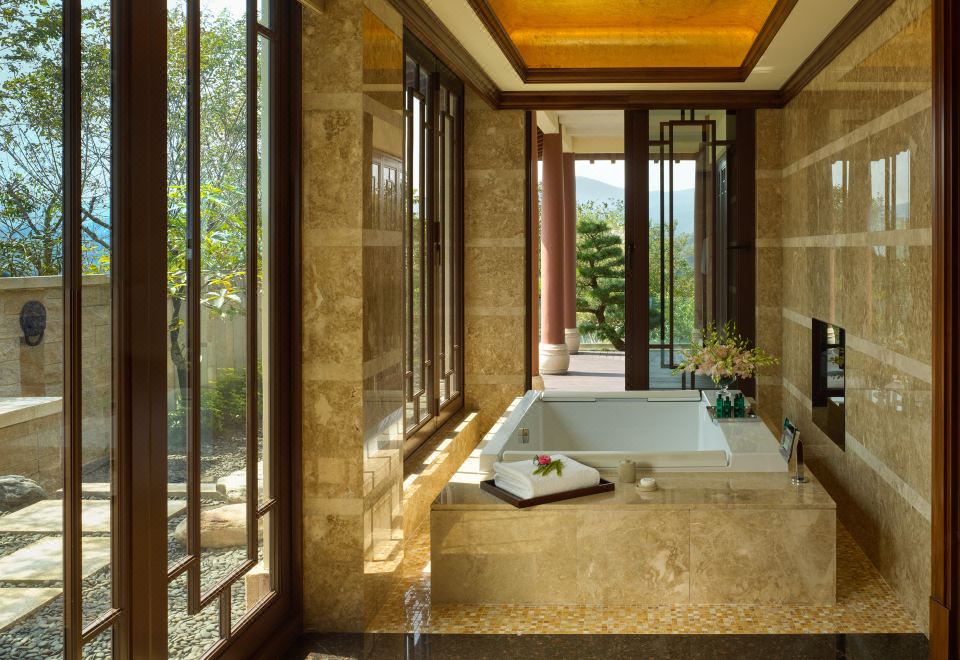 四臥C型別墅-獨立溫泉泡池及泳池