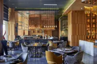 Dusit Thani LakeView Cairo