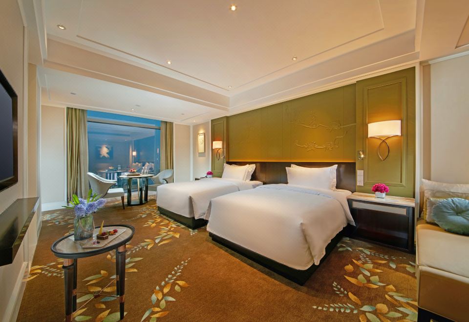 豪华双床城景房（暮色倾城落地窗）