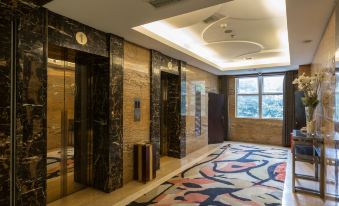 Chengdu Art City Hotel