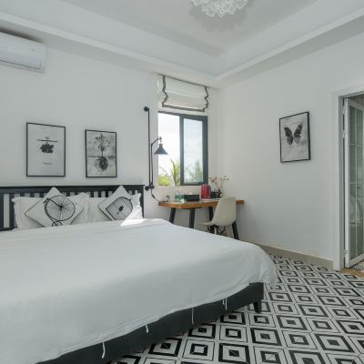 巴黎月下園景大床房 三亞悦朋·海半間美宿優惠