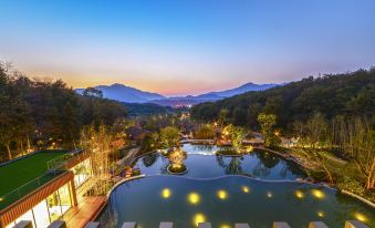 Taohuatanpan Forest Hot Spring Resort