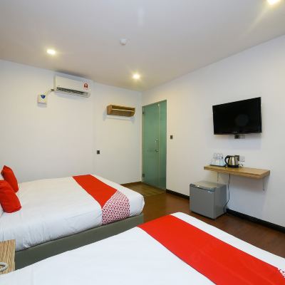 Suite Bertiga Kupon OYO 976 Dragon Inn