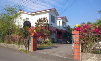 Toko Intellectual Bed and Breakfasts