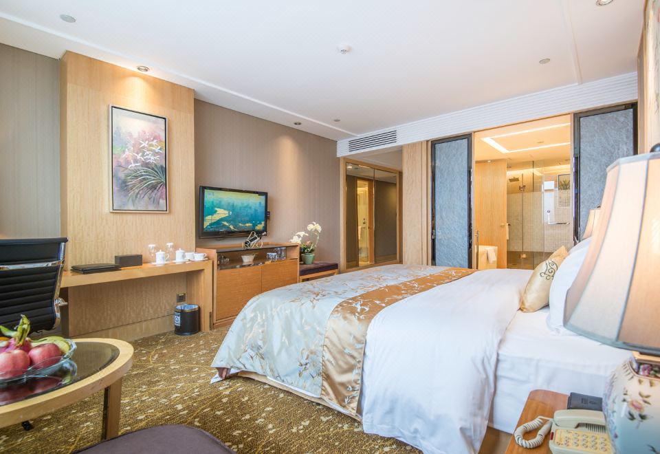 主楼豪华大床房