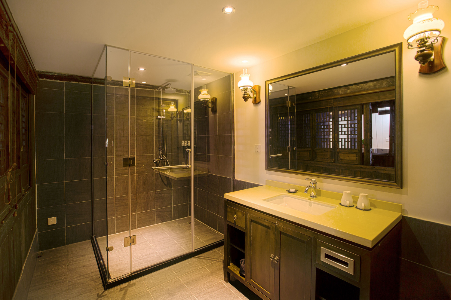 临河独栋·三卧一庭院江南庭院（73号）（绝美雕花床+超大榻榻米+独立厨房）