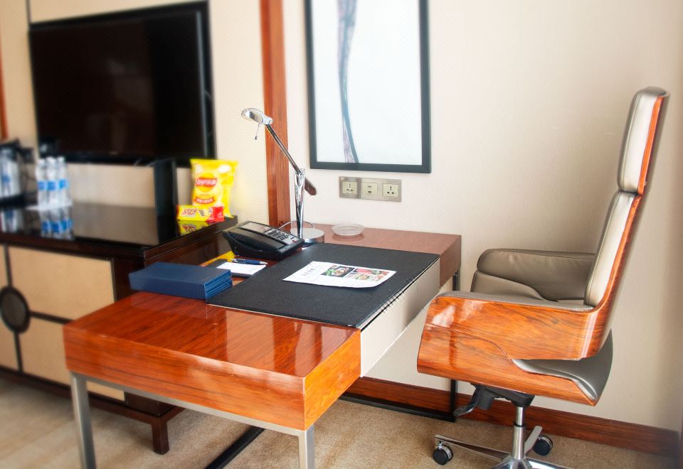 Sheraton Langfang Chaobai River HotelExecutive Suite