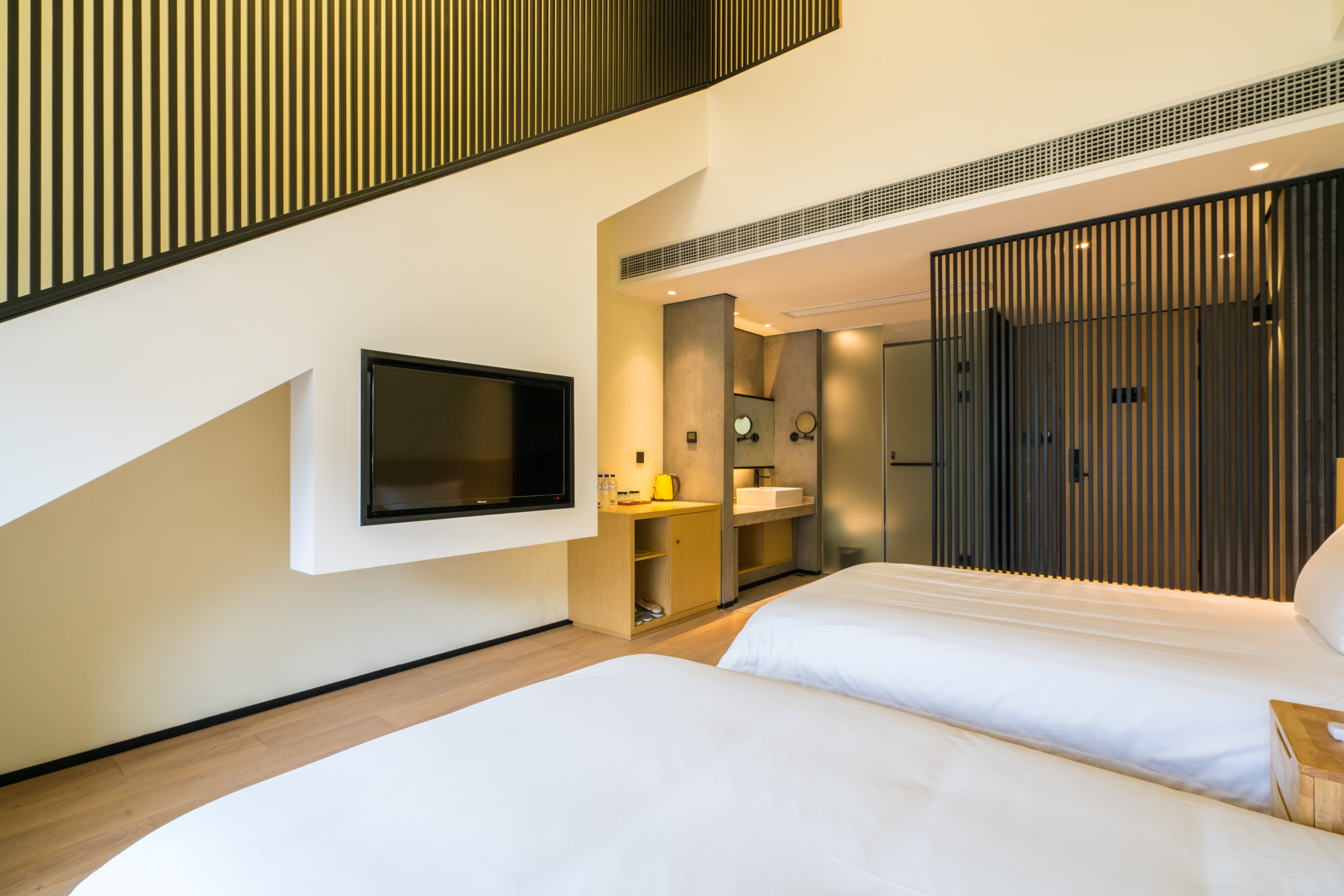 轻奢loft家庭套房