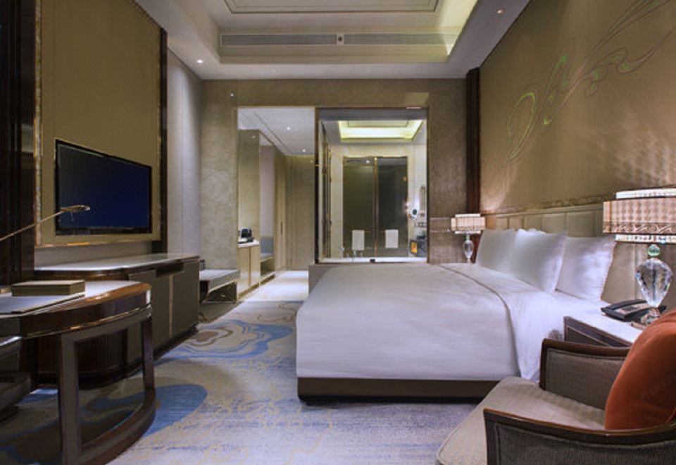 Wanda Vista LanzhouSuperior Deluxe Double Bed Room (Delightful City-View + Deep Sleep Mattress)