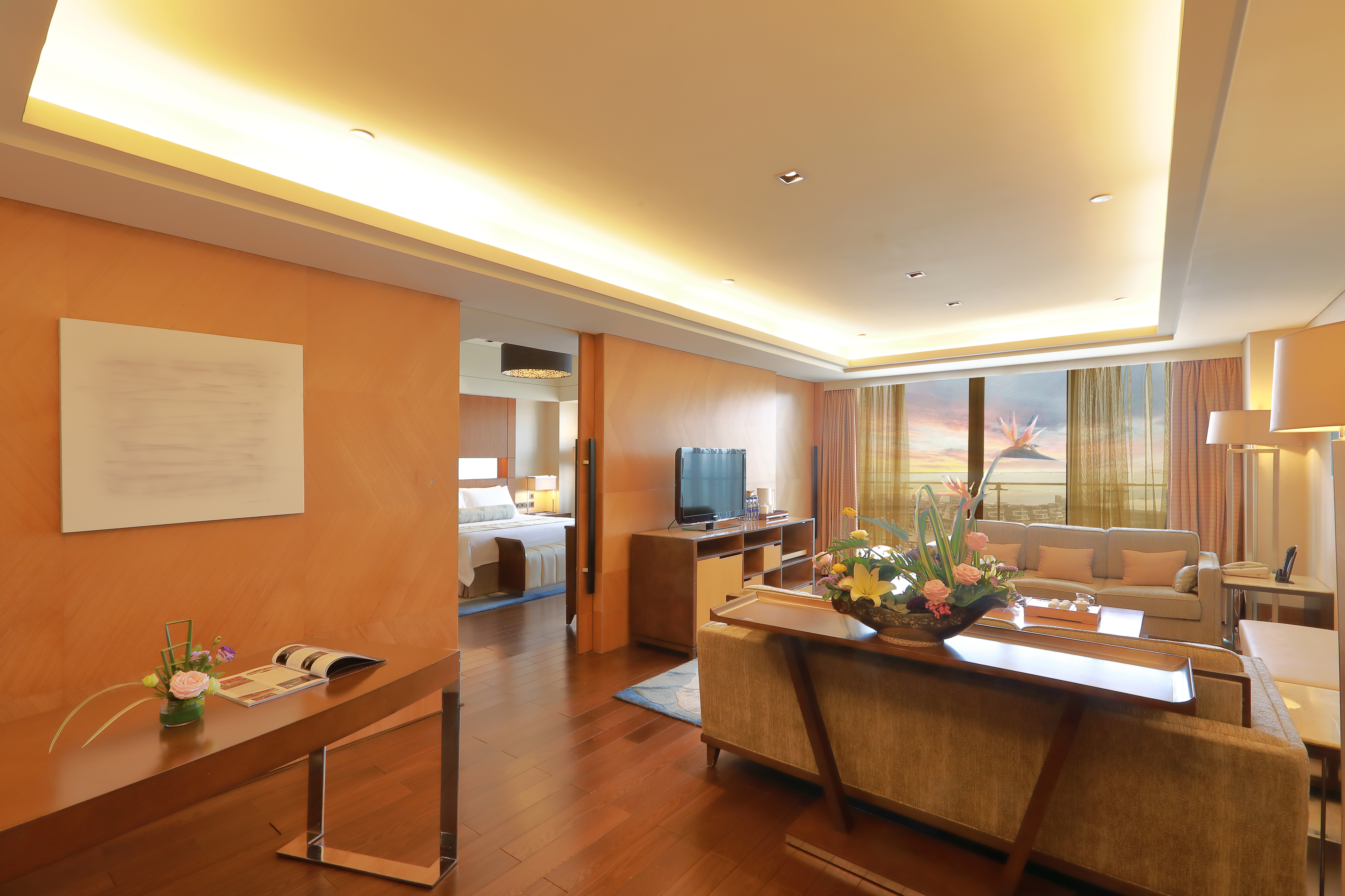 豪华海景贵宾套房（180°海景，带阳台）