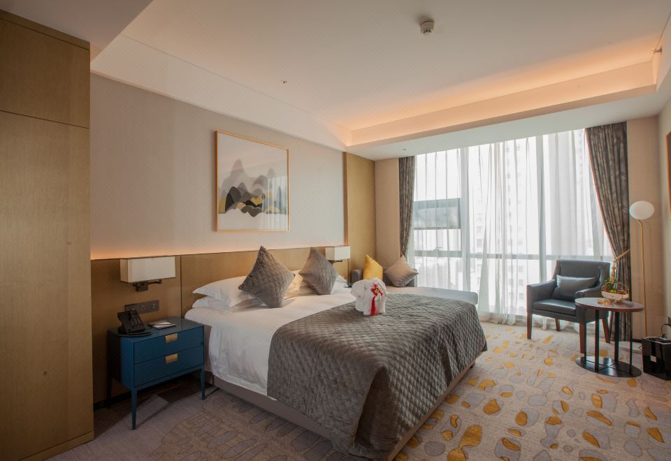 高级豪华大床房（花园景观+80支贡缎床品+金可儿床垫）