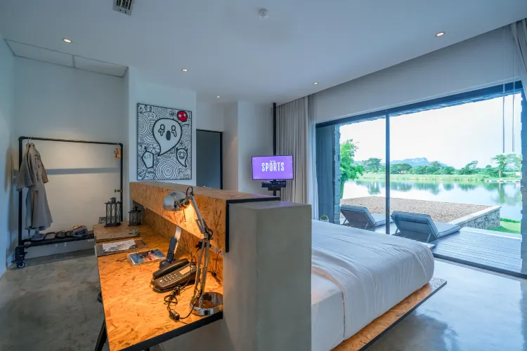PoolXide Cabin Suite