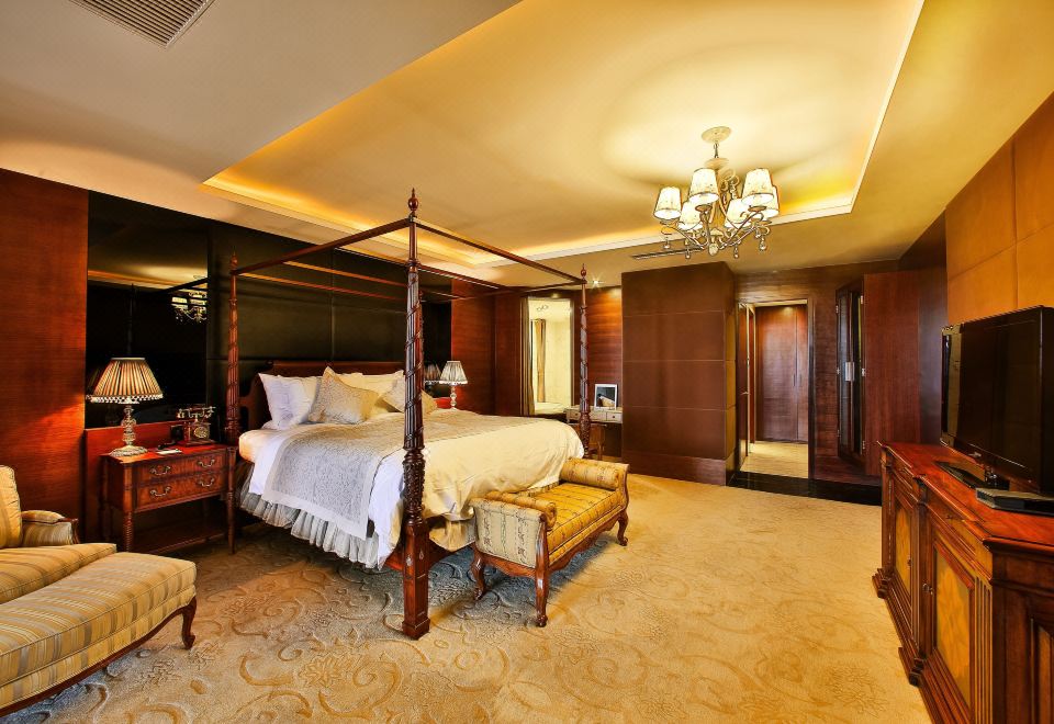 亿豪经典丨行政套房（大）（全景客厅+露台+书房）