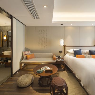 一鳴驚人家庭連通房 南京夫子廟夜泊秦淮君亭飯店（棋峰試館店）優惠