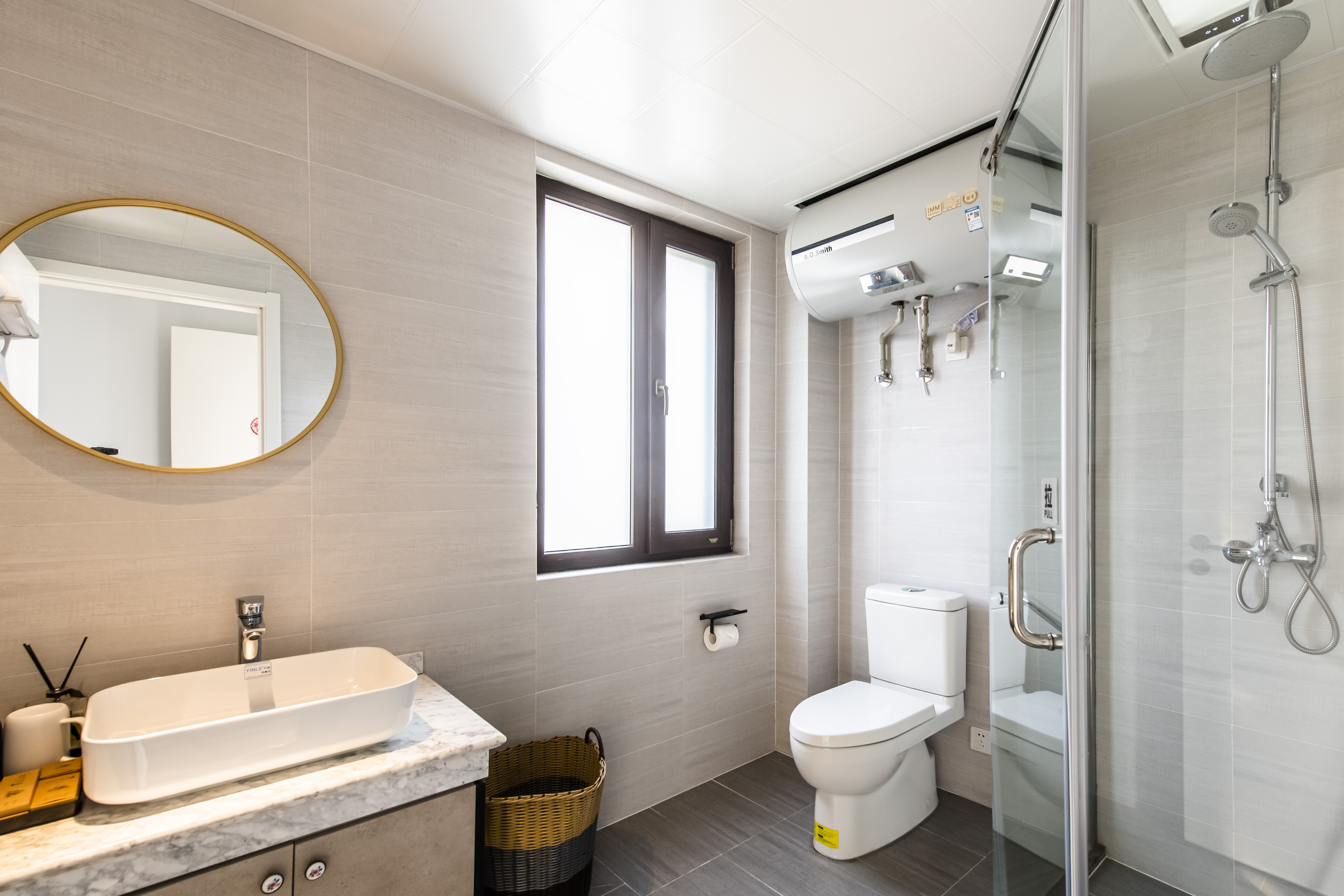 沉香文艺双床房【舒软沙发+办公桌椅+乾湿分离】