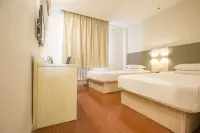 Yilai Hotel (Benxi Long-Distance Bus Station)