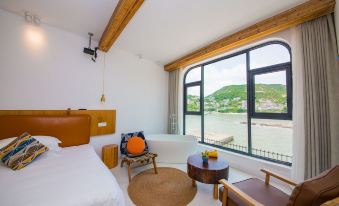 Zhoushan Seven + Xishe Homestay