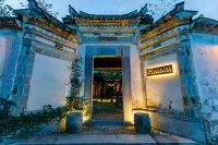 Pig's Inn (Yi County Bishan)