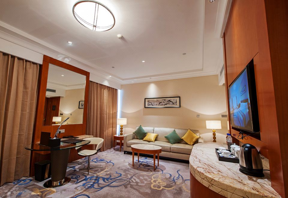 World Trade Winning HotelSuperior Queen Room